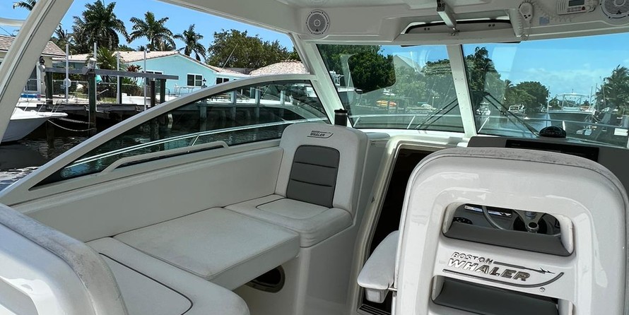 Boston Whaler 315 Conquest