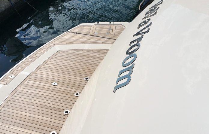 Sunseeker Predator 82