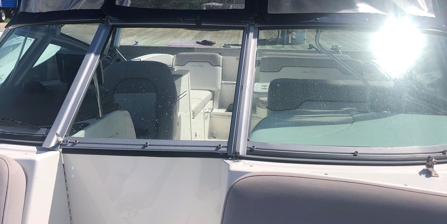 Sea Ray 300 Sundeck