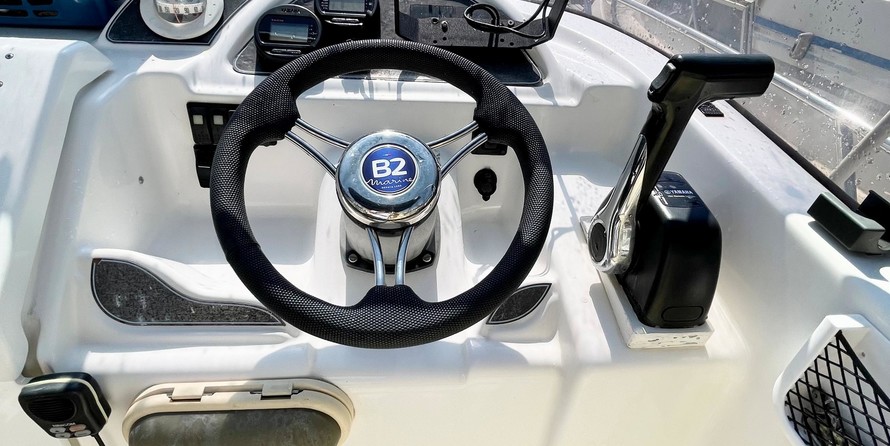 B2 marine cap ferret 552 dc