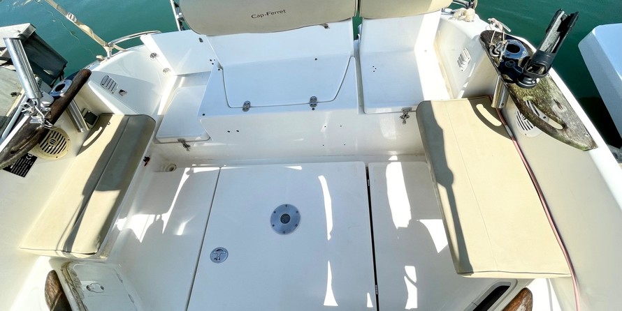 B2 marine cap ferret 552 dc