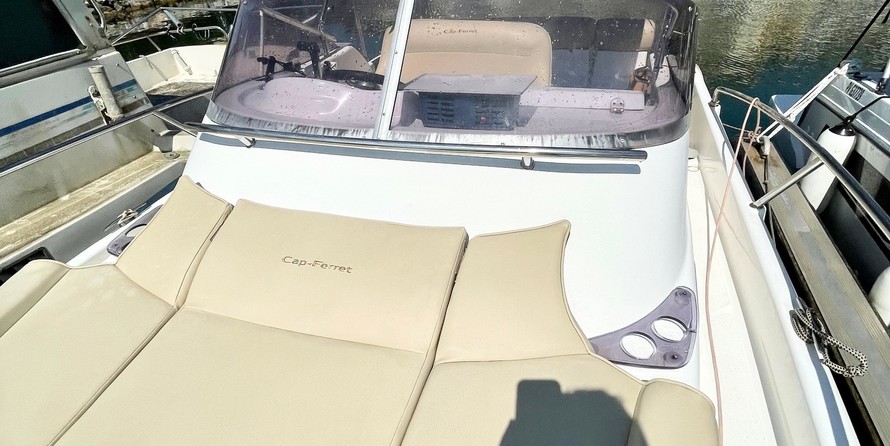 B2 marine cap ferret 552 dc