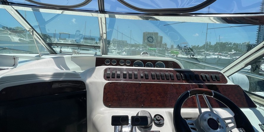 Sea Ray 400 Sundancer