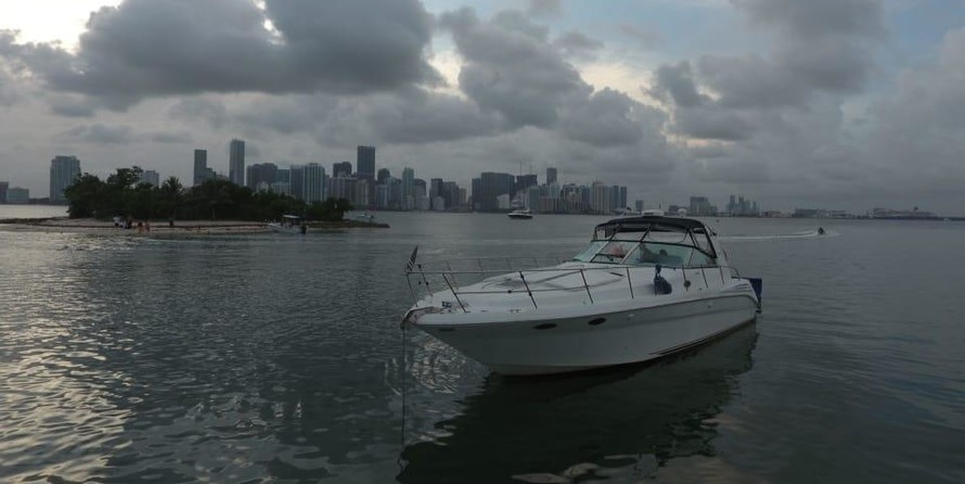 Sea Ray 400 Sundancer