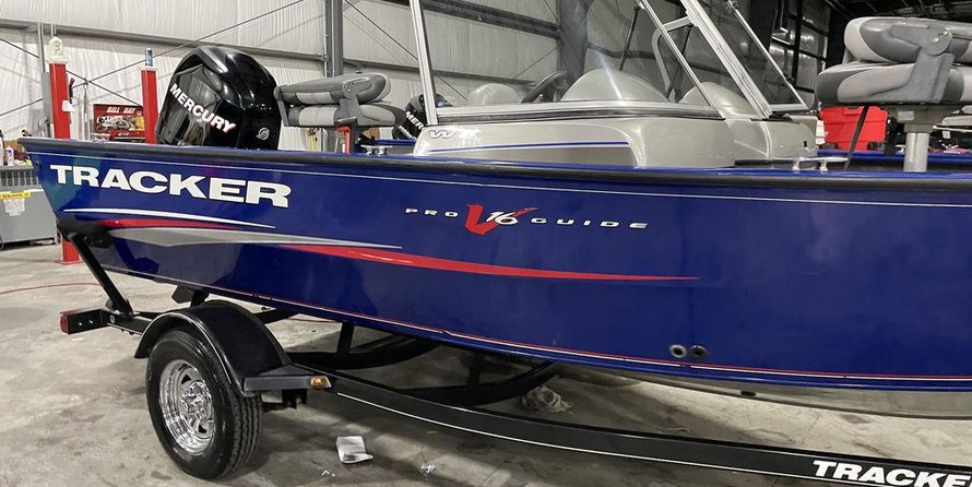 Tracker Pro Guide V-16 WT