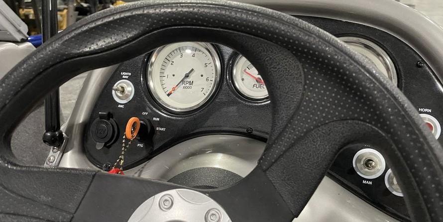 Tracker Pro Guide V-16 WT