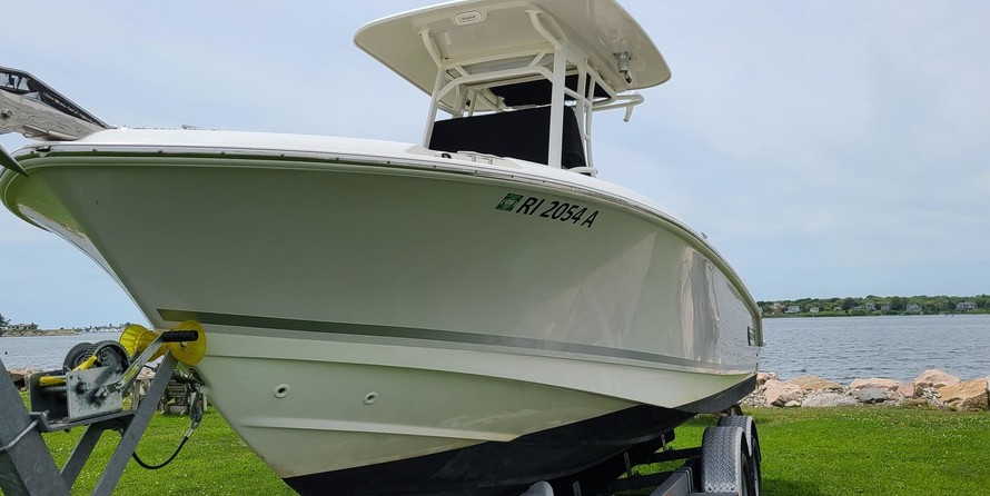 Boston Whaler 230 Outrage