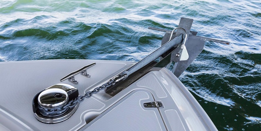 Boston Whaler 230 Outrage