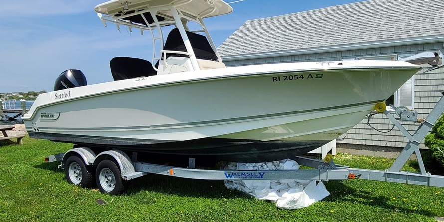 Boston Whaler 230 Outrage