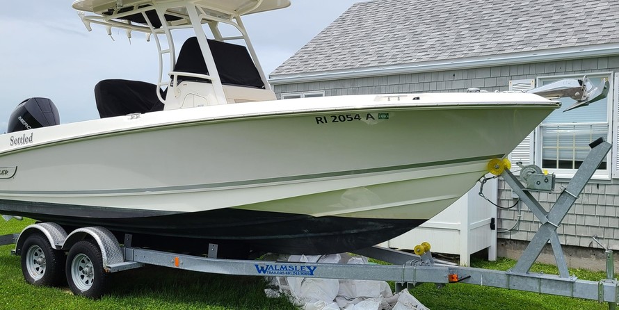 Boston Whaler 230 Outrage