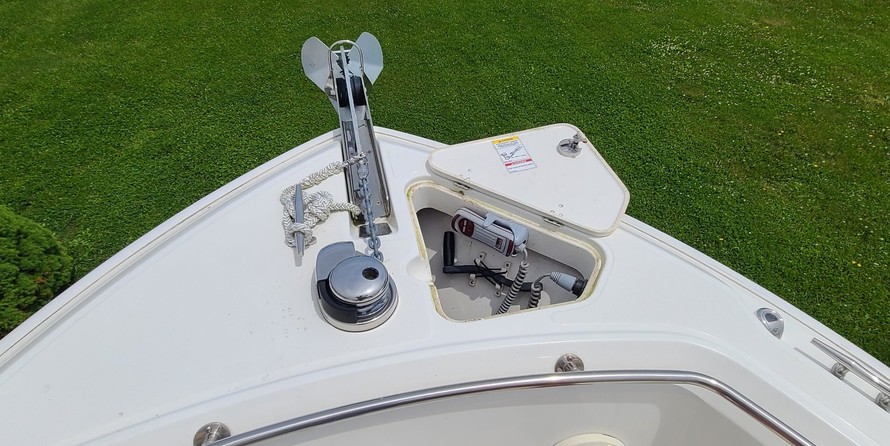Boston Whaler 230 Outrage