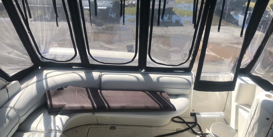 Cruisers yachts 3870 express