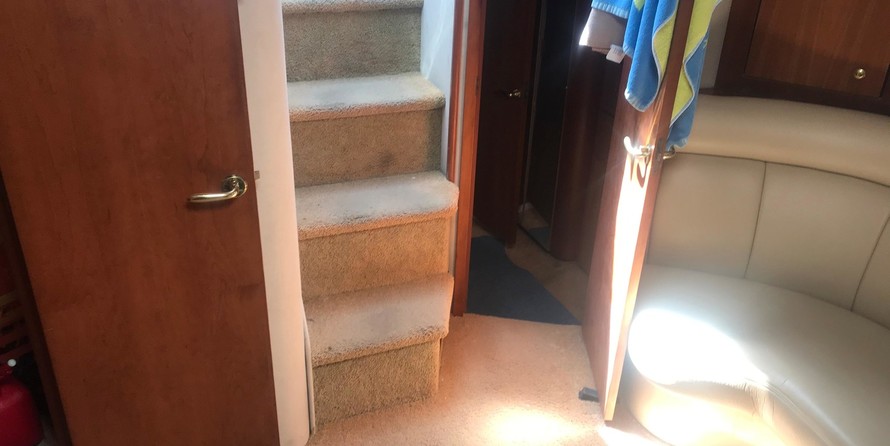 Cruisers yachts 3870 express