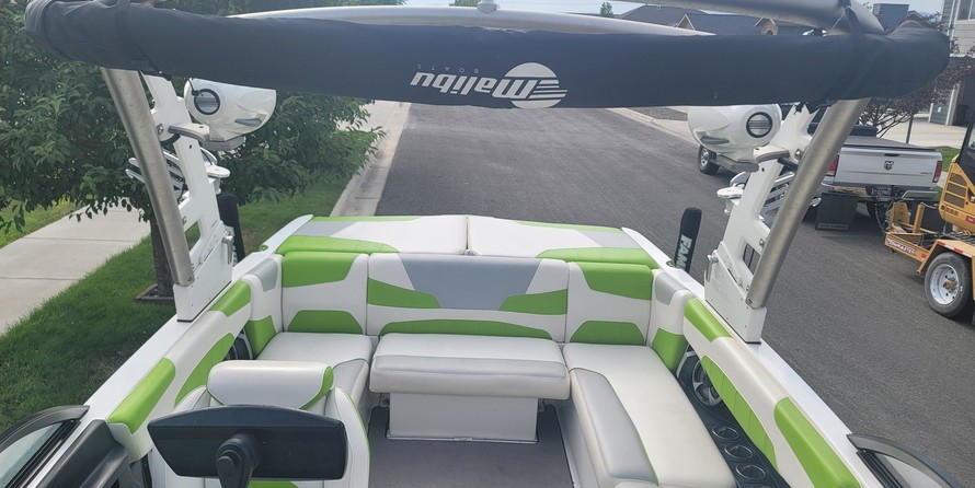 Malibu Wakesetter 22 LSV