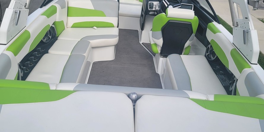 Malibu Wakesetter 22 LSV