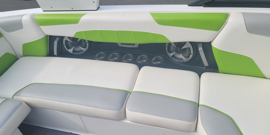 Malibu Wakesetter 22 LSV