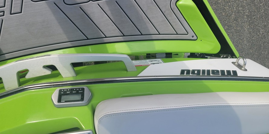 Malibu Wakesetter 22 LSV