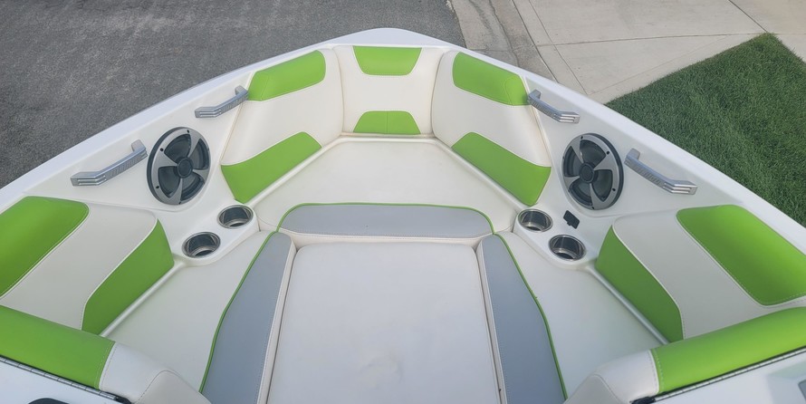 Malibu Wakesetter 22 LSV