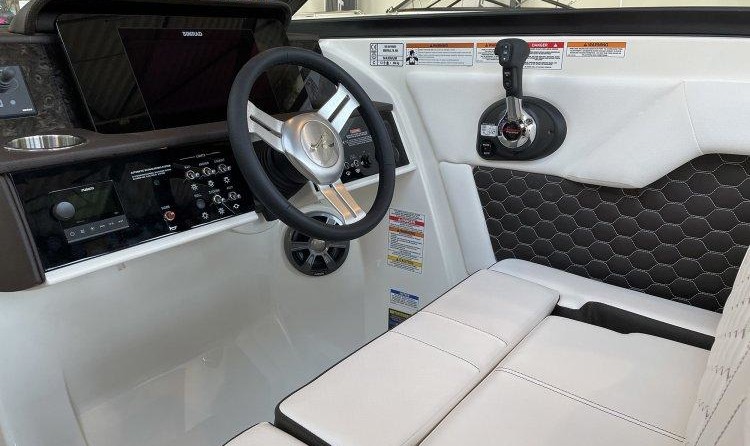 Sea Ray SDX 270 OB