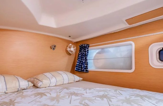 Lagoon 380 - 3 + 1 cab.