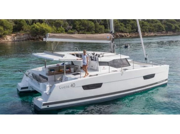 Lucia 40