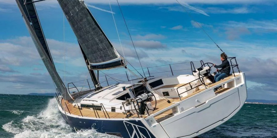 hot seat and giant (1 and 3 person)