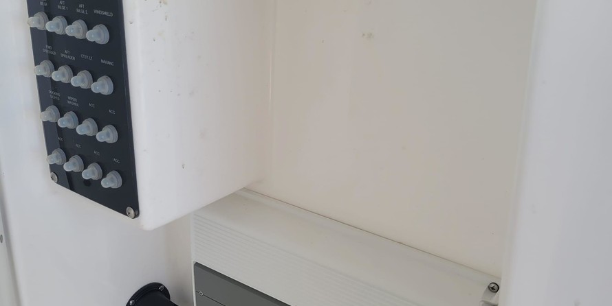 Everglades 355 Center Console