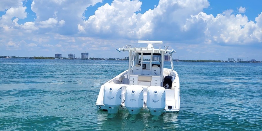Everglades 355 Center Console