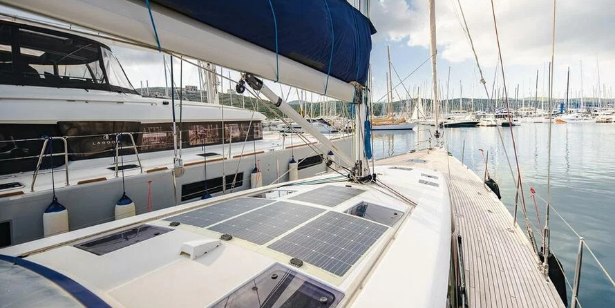 Beneteau Sense 57