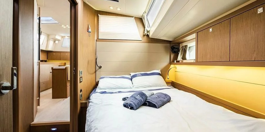 Beneteau Sense 57