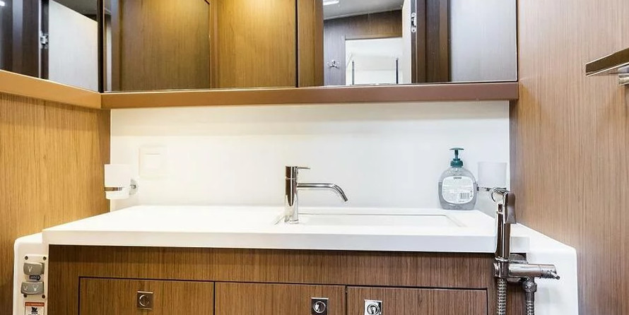 Beneteau Sense 57