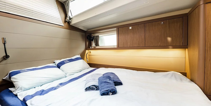 Beneteau Sense 57