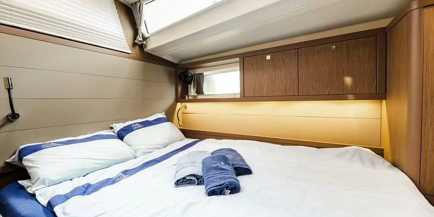 Beneteau Sense 57