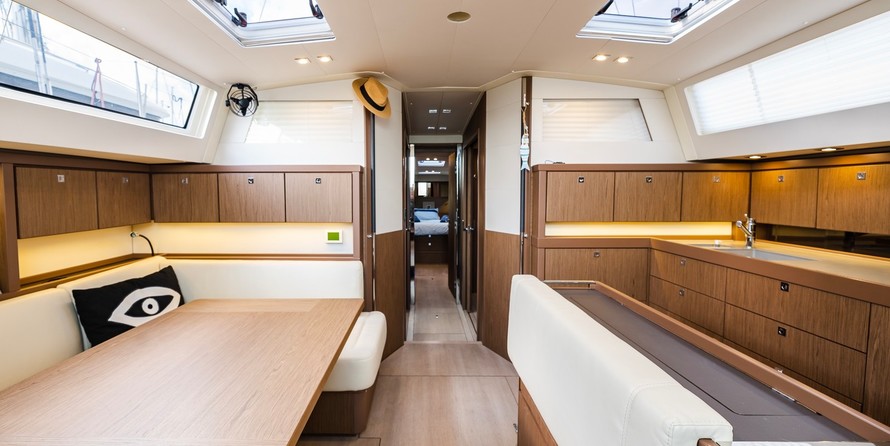 Beneteau Sense 57
