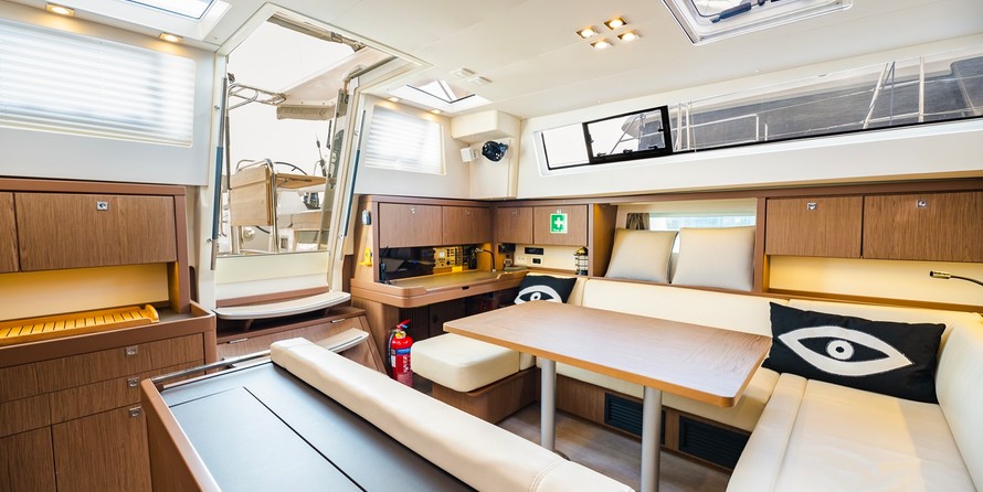 Beneteau Sense 57
