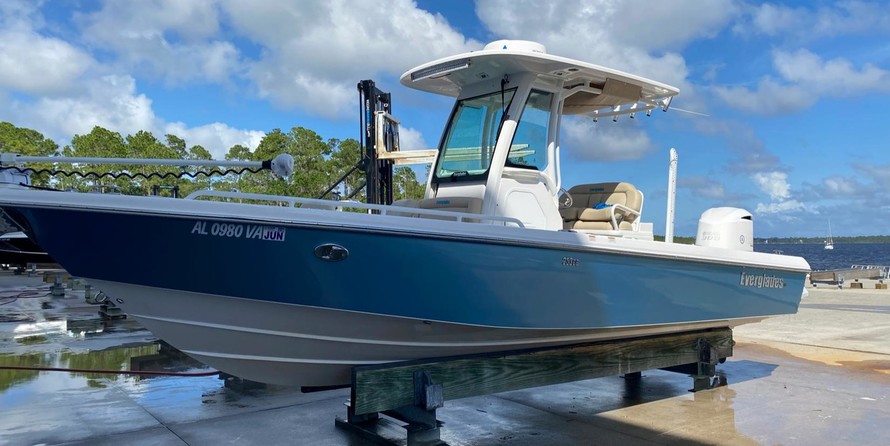 Everglades 253 Center Console