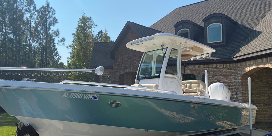 Everglades 253 Center Console