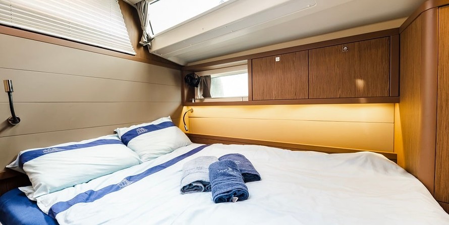 Beneteau Sense 57
