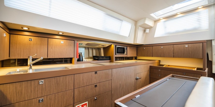 Beneteau Sense 57