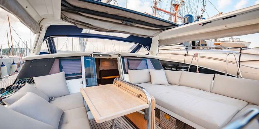 Beneteau Sense 57