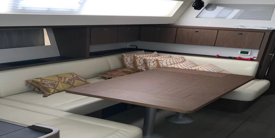 Beneteau Sense 57