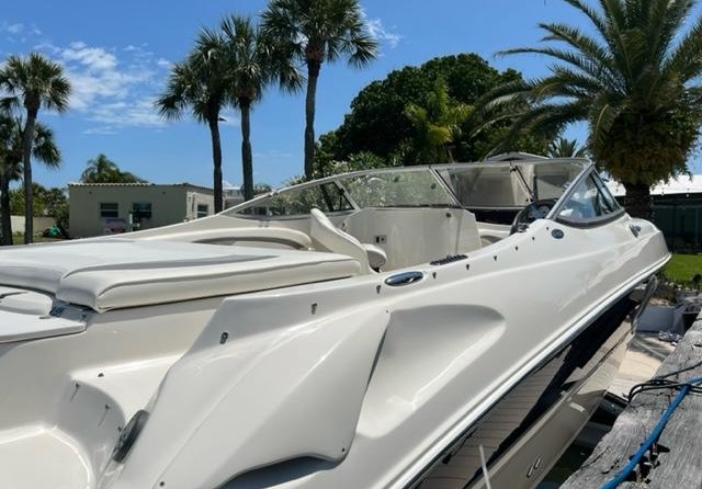 Stingray 235 LR