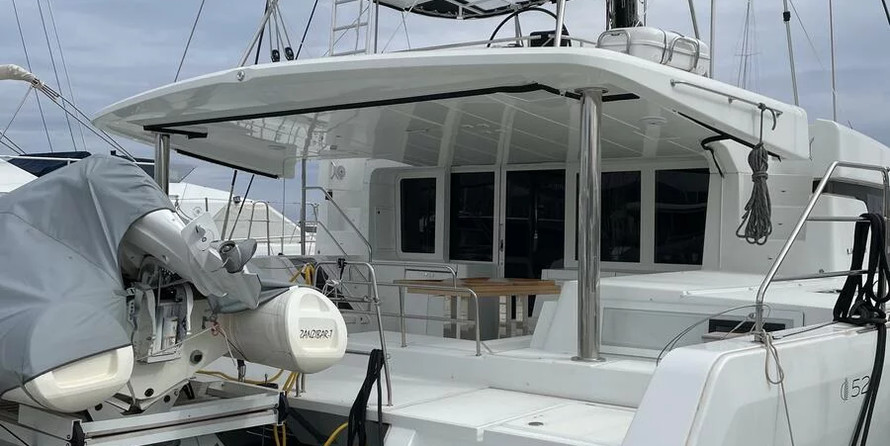 Lagoon 52F