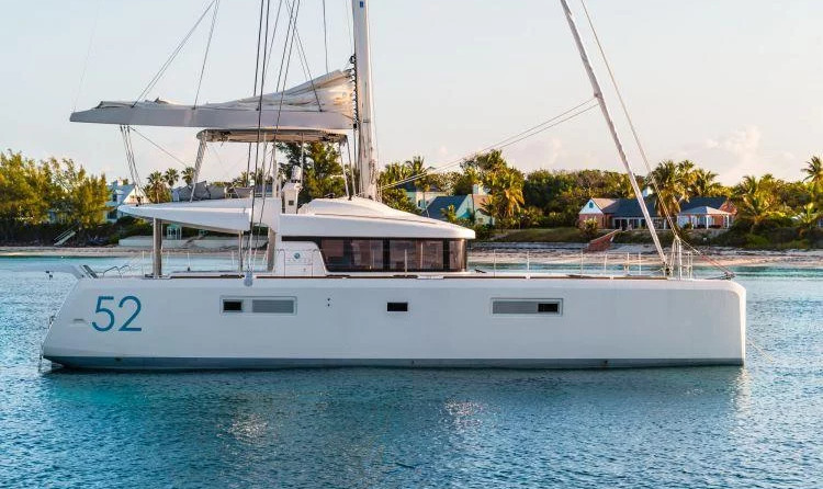 Lagoon 52F