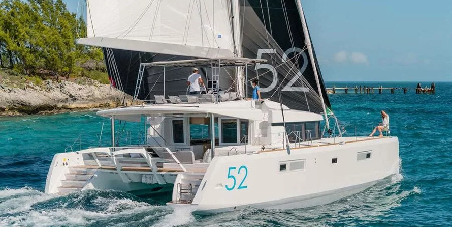 Lagoon 52F