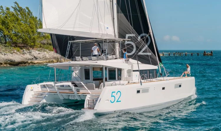 Lagoon 52F
