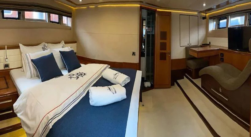 Galeon 640 FLY