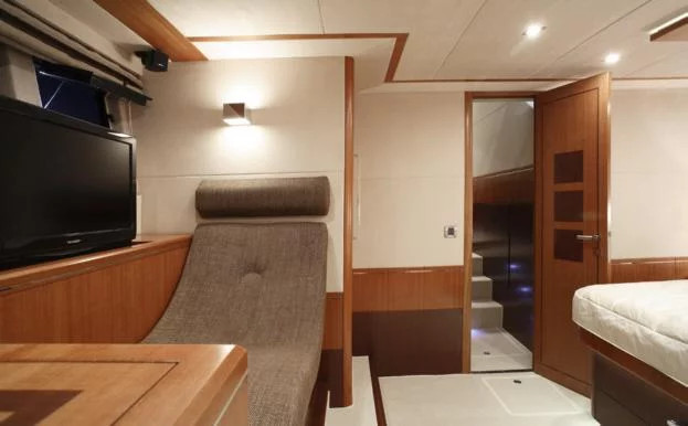 Galeon 640 FLY