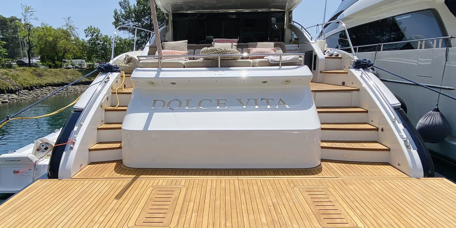 Princess V62