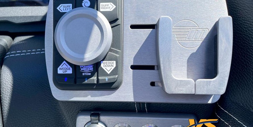 Malibu Wakesetter 23 LSV